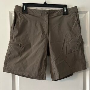 L.L. Bean Tan Cargo Shorts with Classic Design
